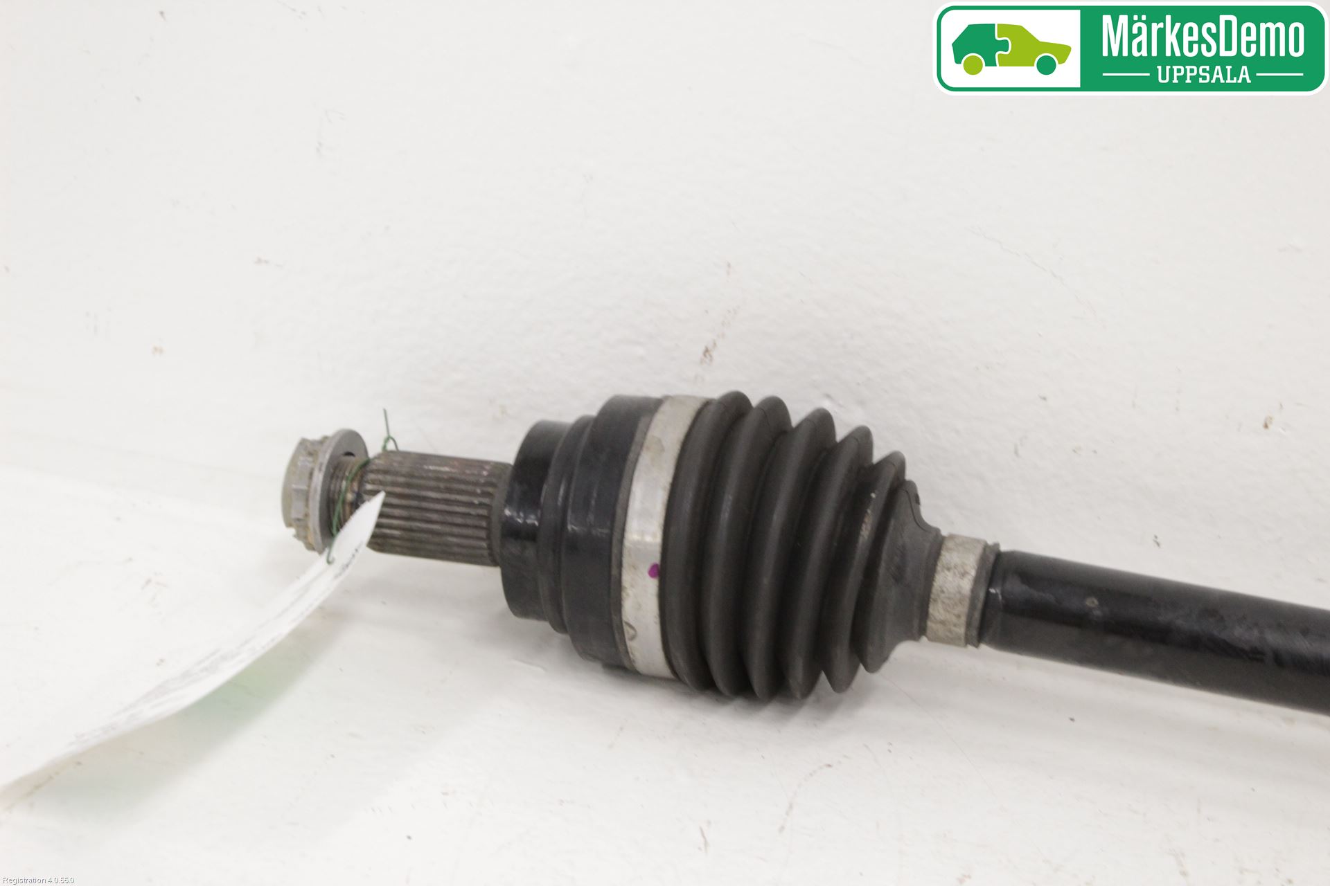 BMW 1 F20/F21 11-19 Drivaxel Bak Höger