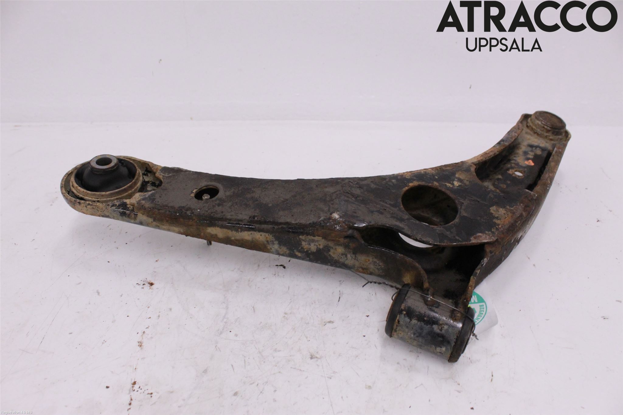 Mitsubishi OUTLANDER 07-12 Bärarm Fram Undre Hö