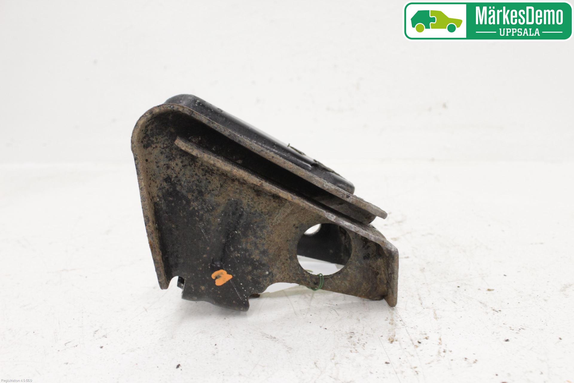 Renault TRAFIC/E-TECH 15- Bakaxel Fäste