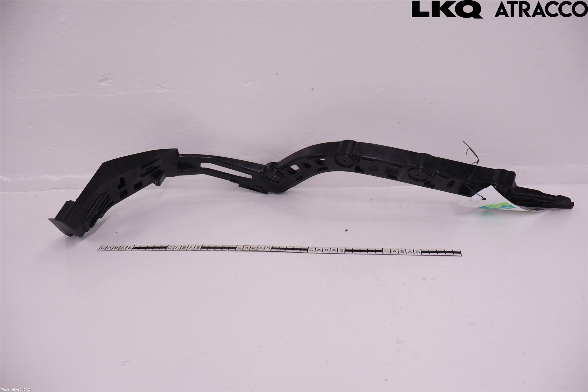 Volkswagen VW PASSAT 11-14 Stötfångarfäste Bak Hö