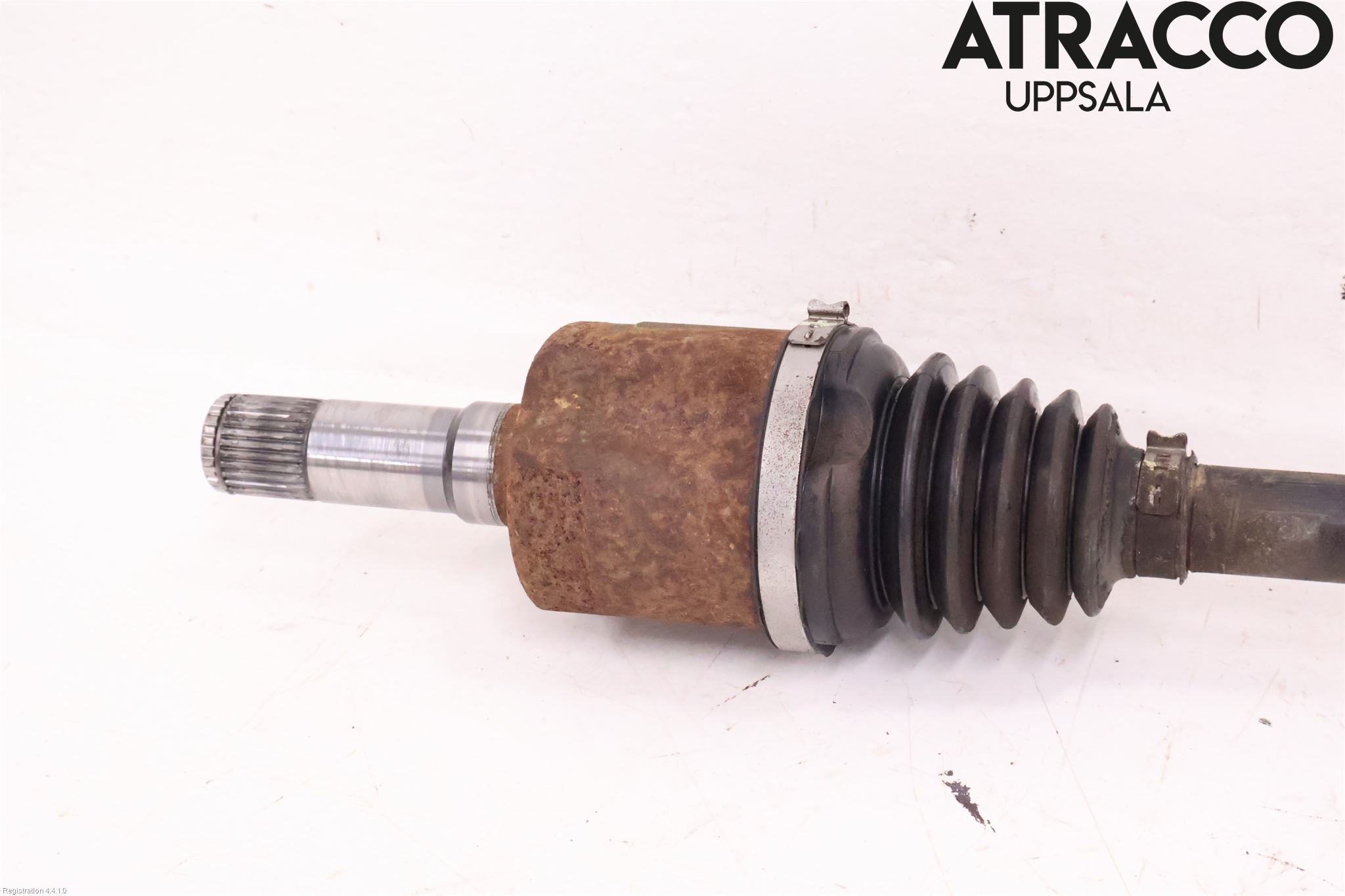 MG ZS EV 20- Drivaxel Fram Vänster