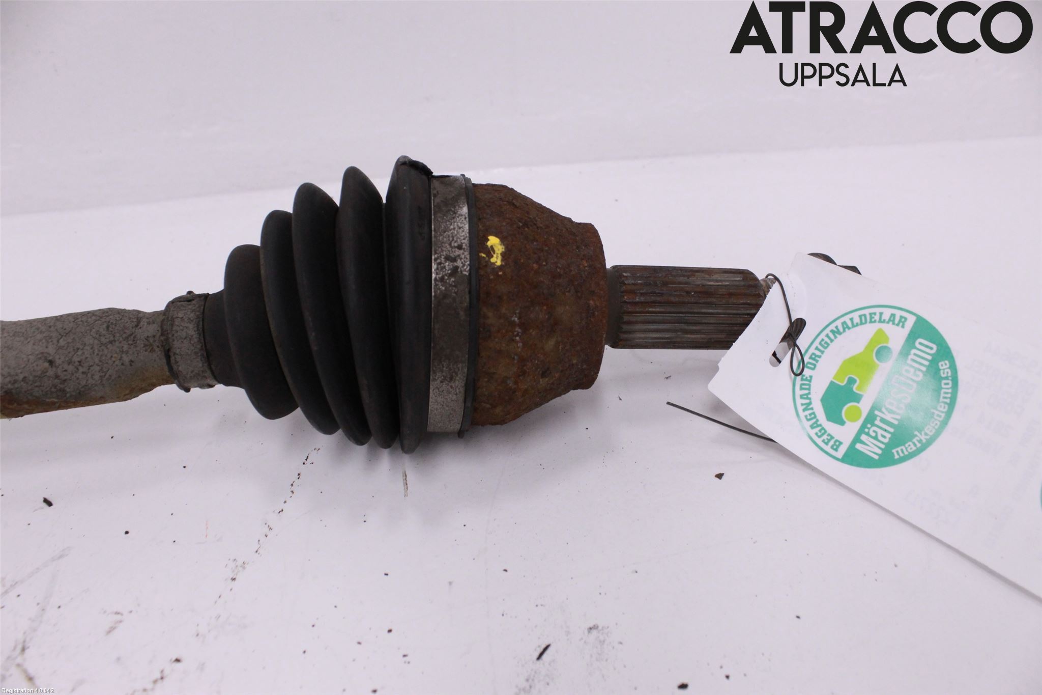 Ford TRANSIT/TOURNEO COURIER 13-23 Drivaxel Fram Vänster