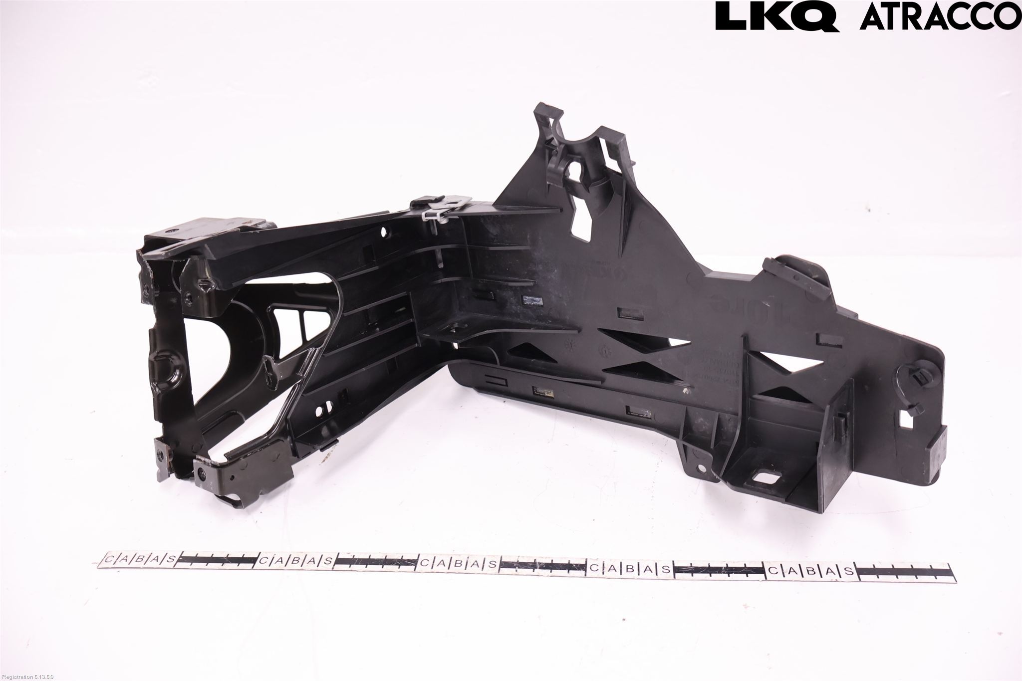 BMW 5 F10/F11/F18 09-17 Strålkastarsarg Höger