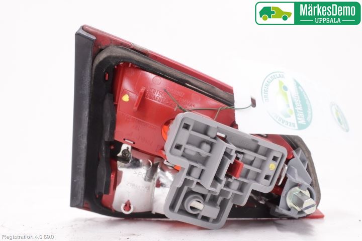 Audi A4/S4 08-11 Bakljus Lucka Hö