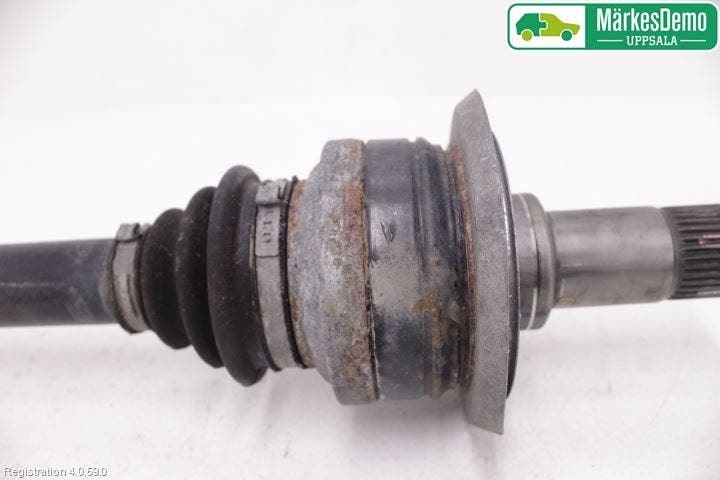 BMW X5 F15 13-18 Drivaxel Bak Höger