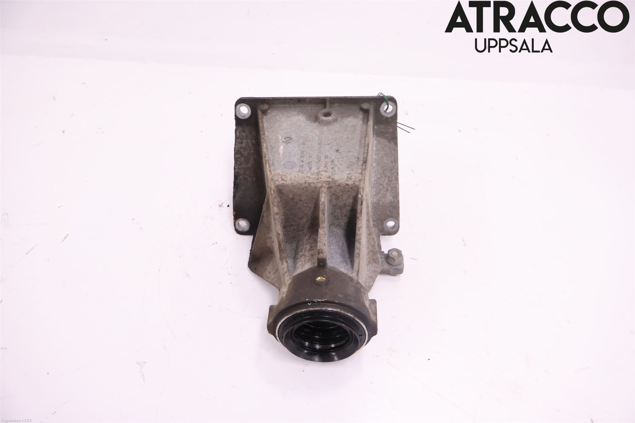 BMW X3 E83     03-10 Mellanaxel Stödlager