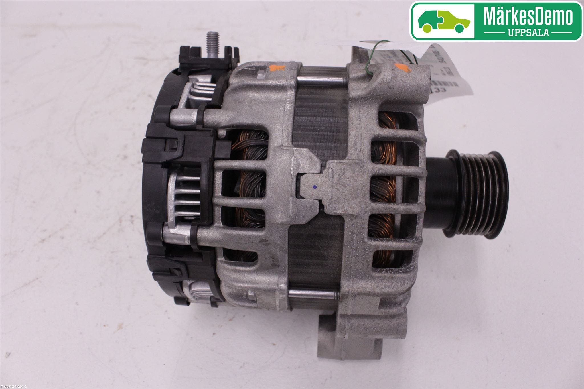 BMW 5 G30/G31/F90 17-23 Generator
