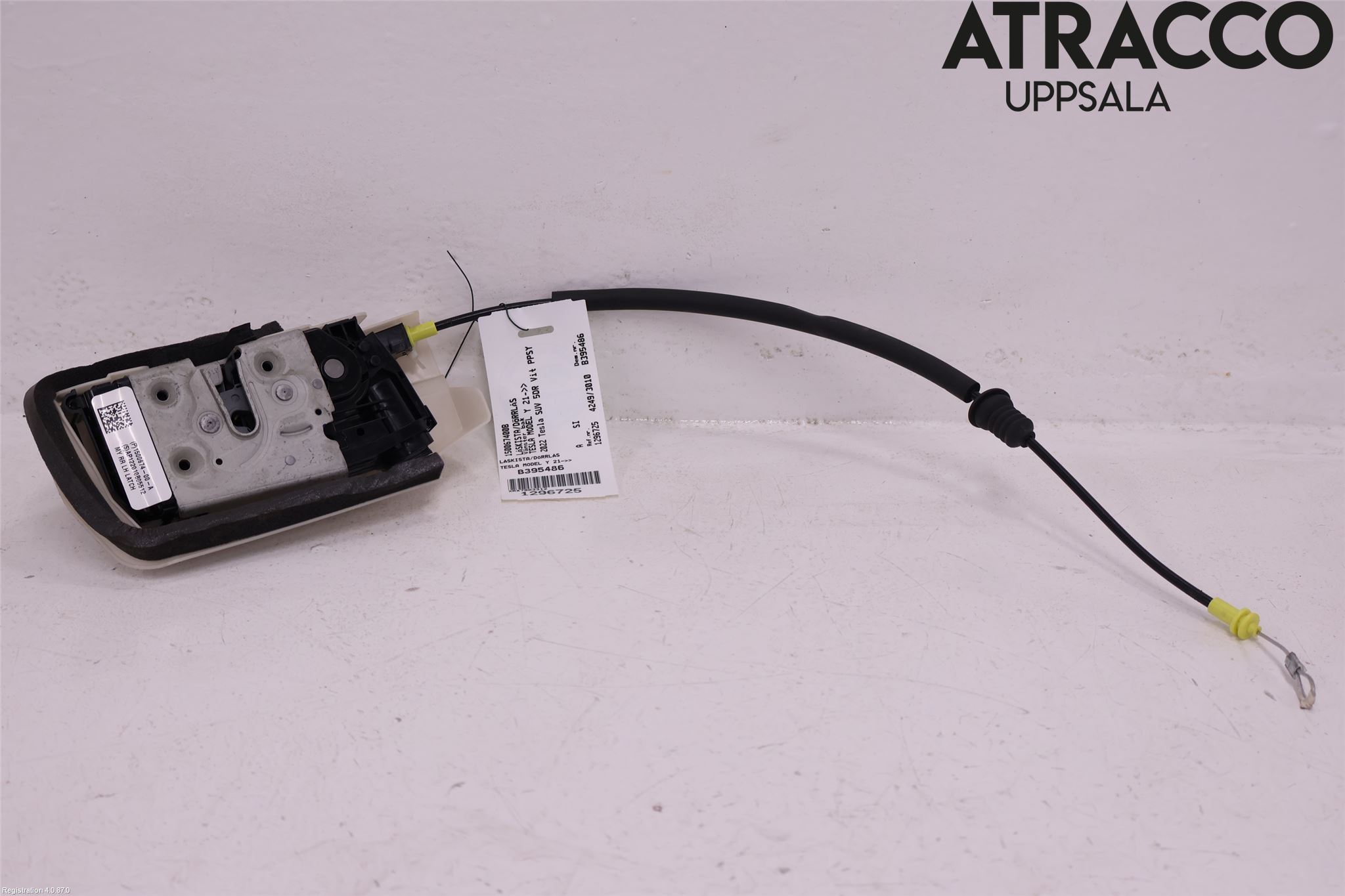 Tesla MODEL Y 21- Låskista-Dörrlås