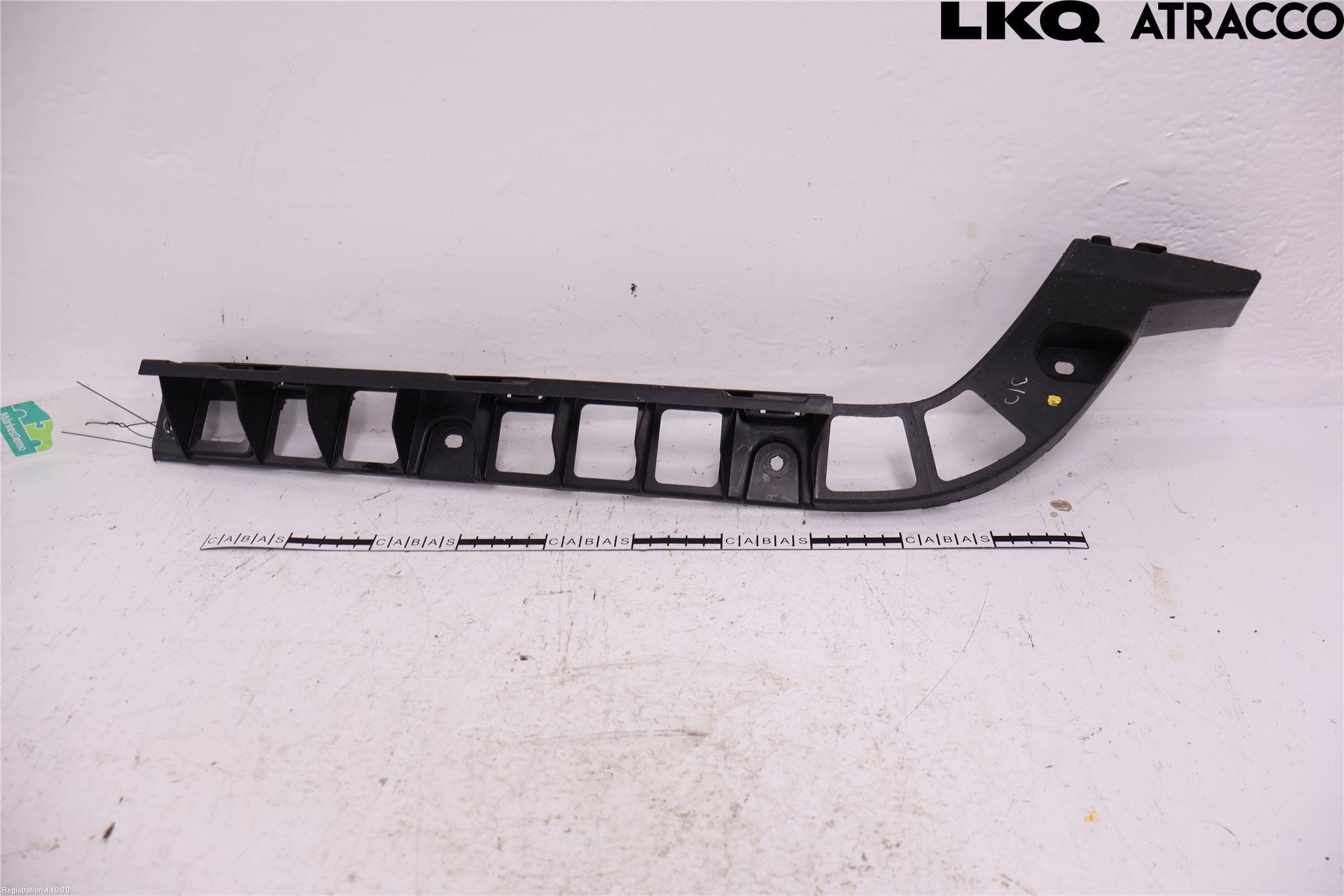 Skoda RAPID Stötfångarfäste Bak Hö