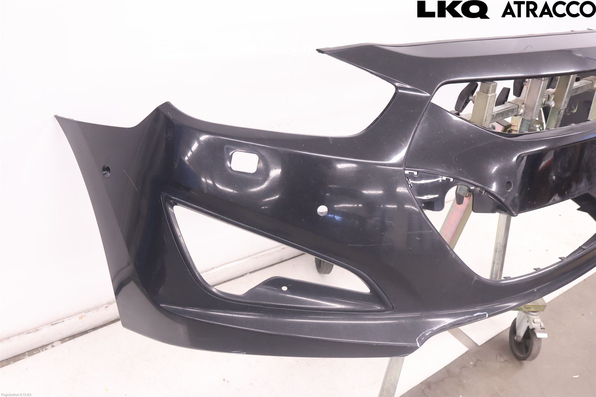 Hyundai i40 08-15 Stötfångarbeklädnad Fram