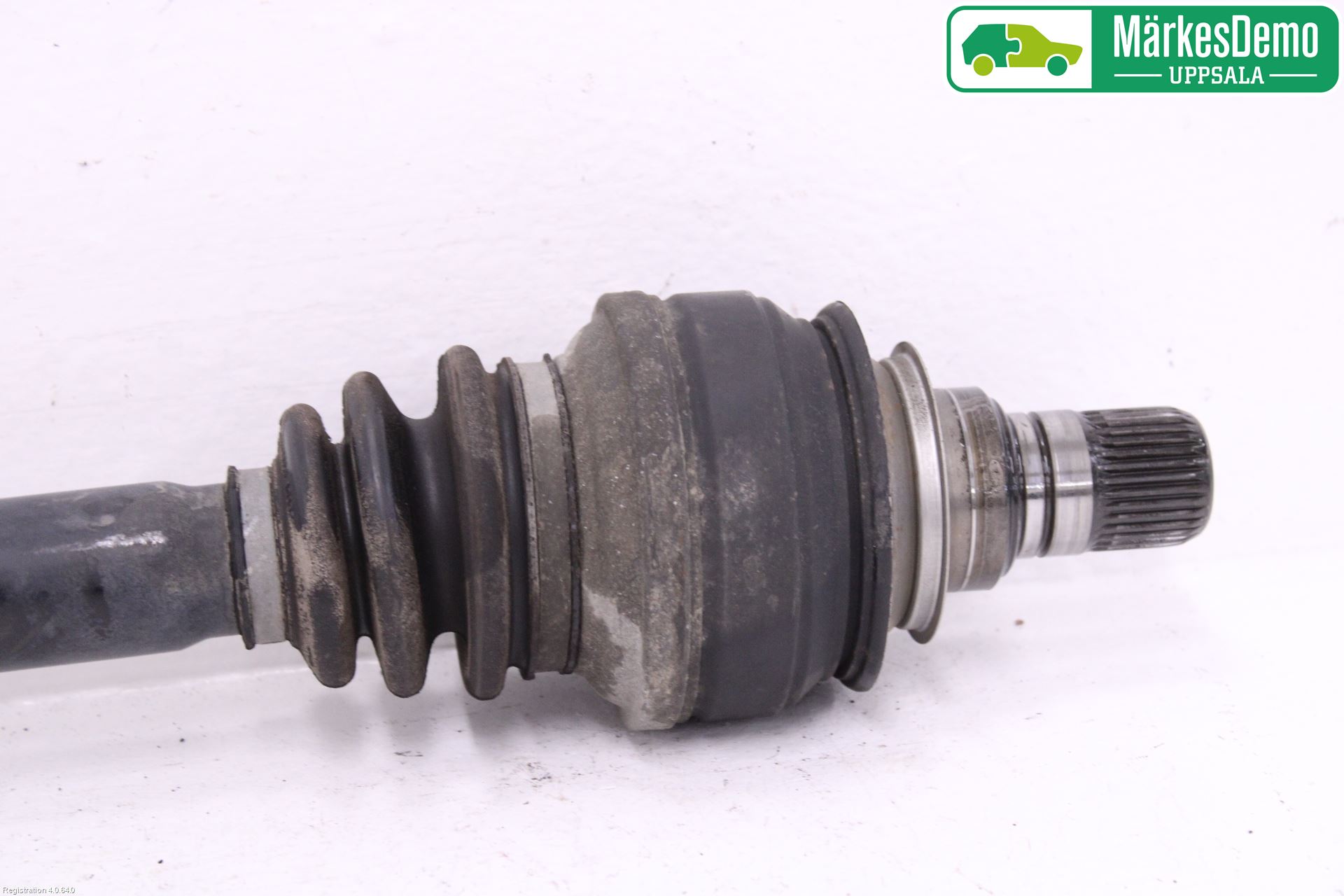 BMW 4 F32/F33/F82/F83 13-20 Drivaxel Bak Vänster