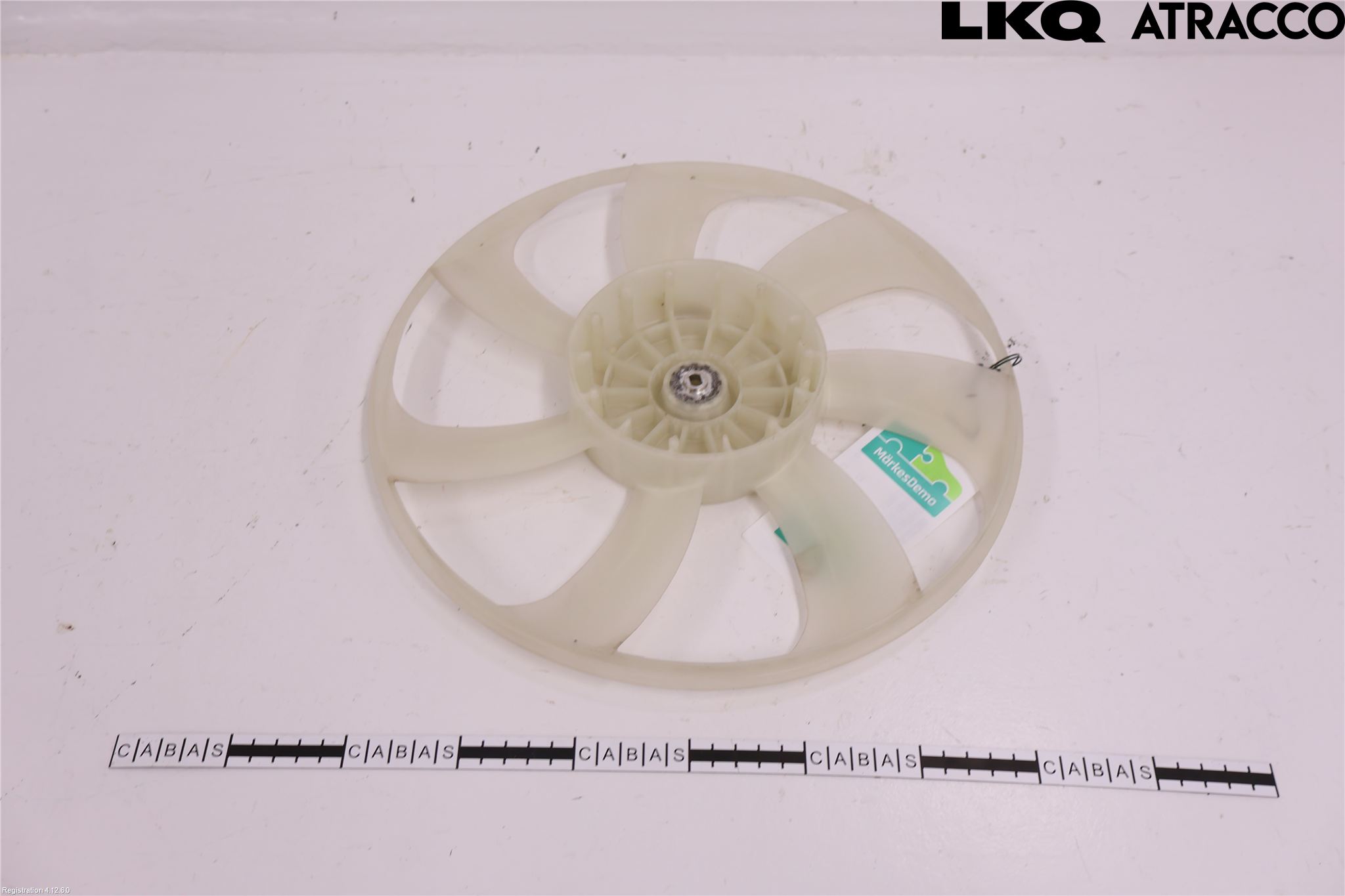 Toyota COROLLA 19- Kylfläkt-Vinge