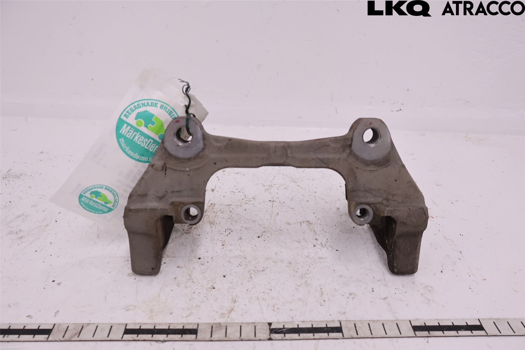 Volvo XC60 18- Bromsokshållare