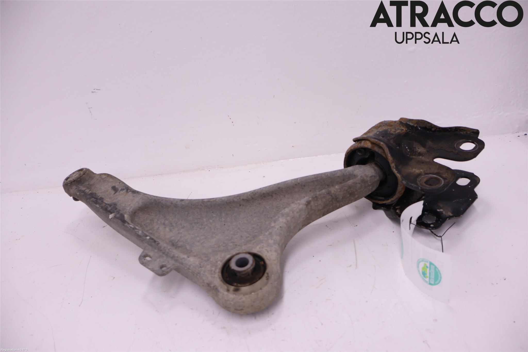 Volvo V70 14-16 Bärarm Fram Undre Vä