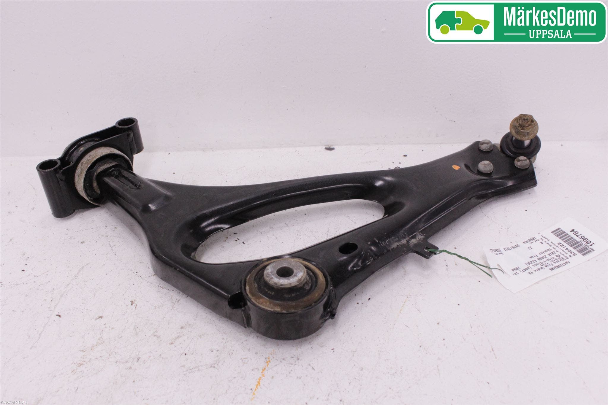 Mercedes-Benz MB VITO/V-KLASS (W640,W447,W448) 14- Bärarm Fram Undre Vä