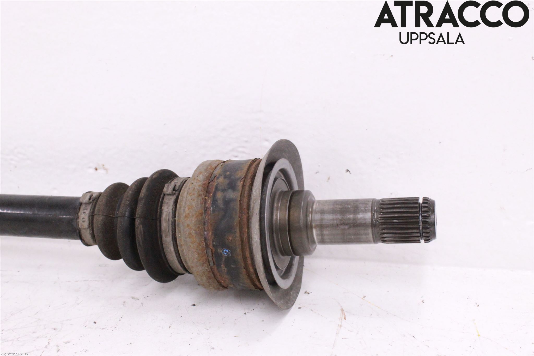 BMW 5 F10/F11/F18 09-17 Drivaxel Bak Höger