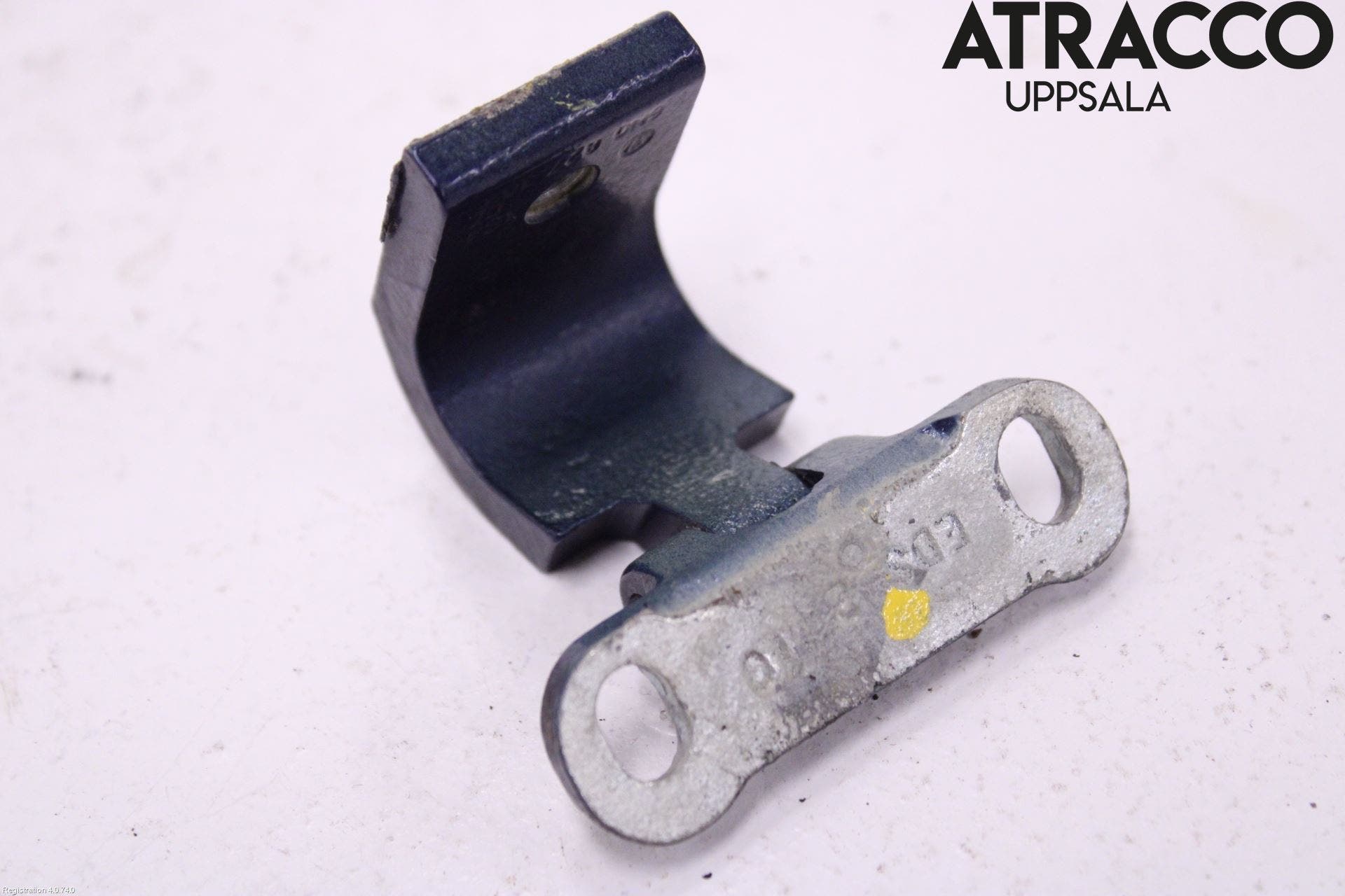 Skoda YETI Bakluckegångjärn Hö