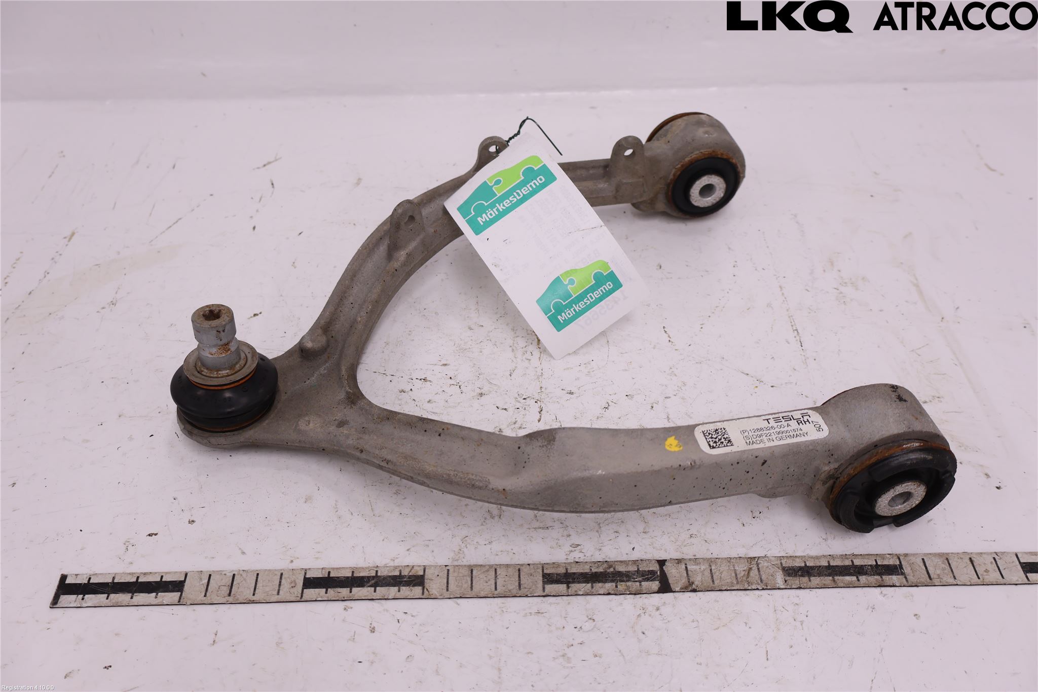 Tesla MODEL 3 17- Bärarm Fram Övre Hö