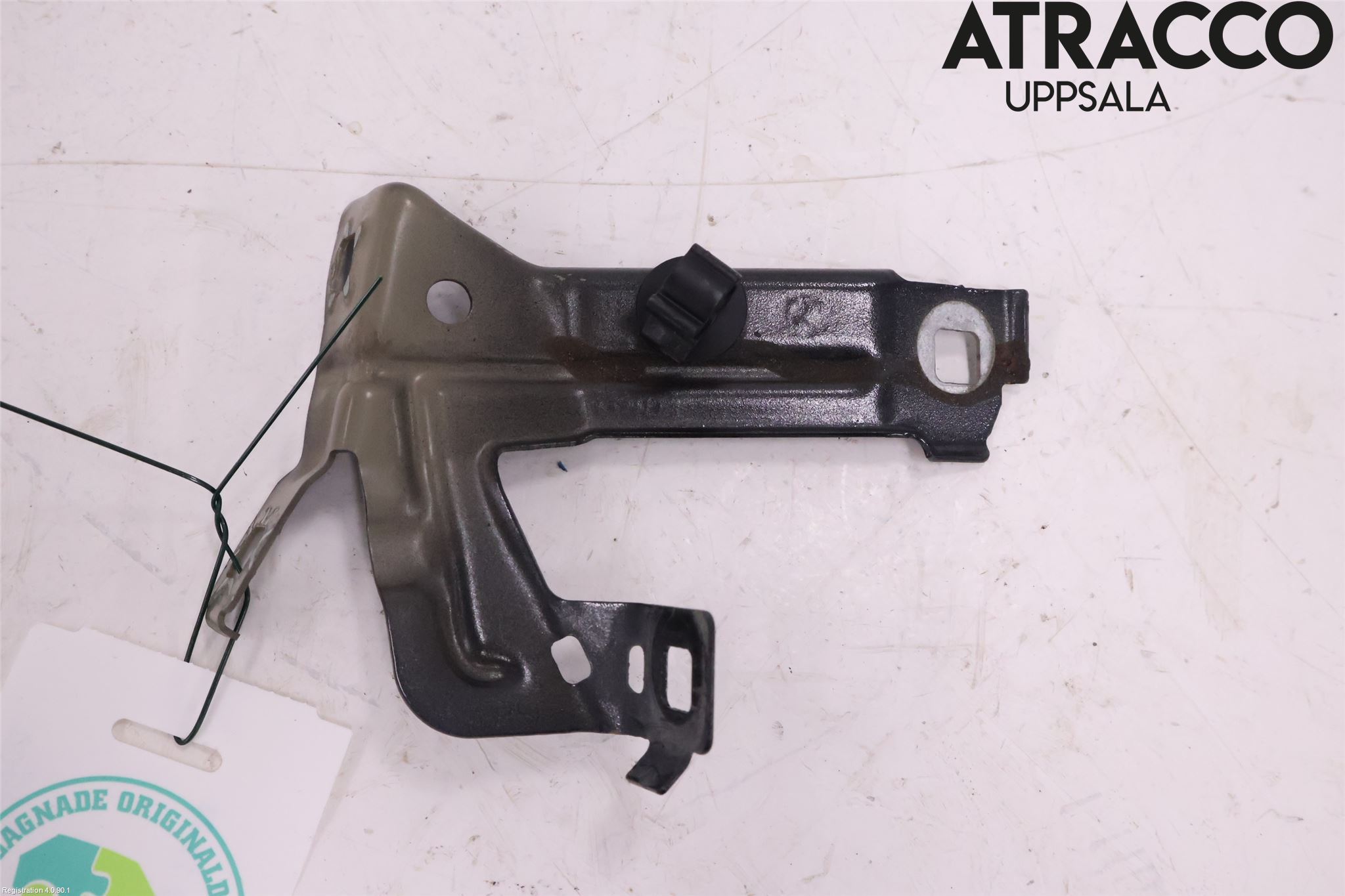 BMW 4 F32/F33/F82/F83 13-20 Skärmfäste Fram Hö