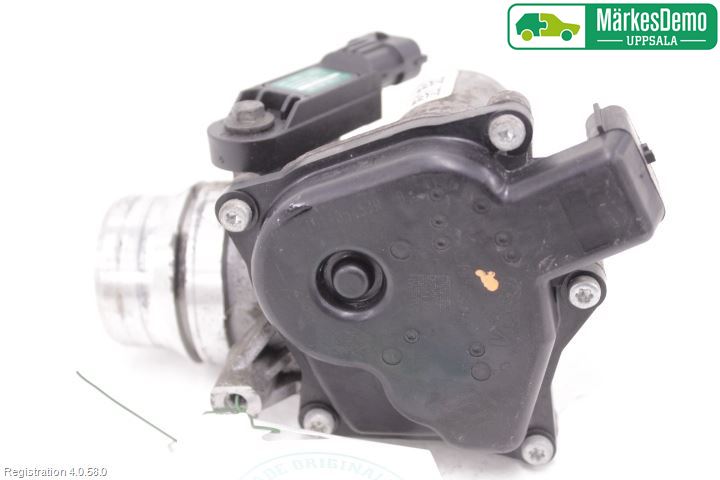 Dacia DUSTER 10-17 Injspjällhus