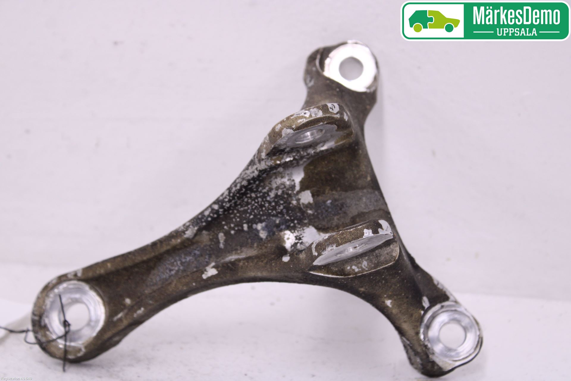 Mercedes-Benz MB AMG GT (C190/R190) 14-22 Bärarm Fram Undre Hö