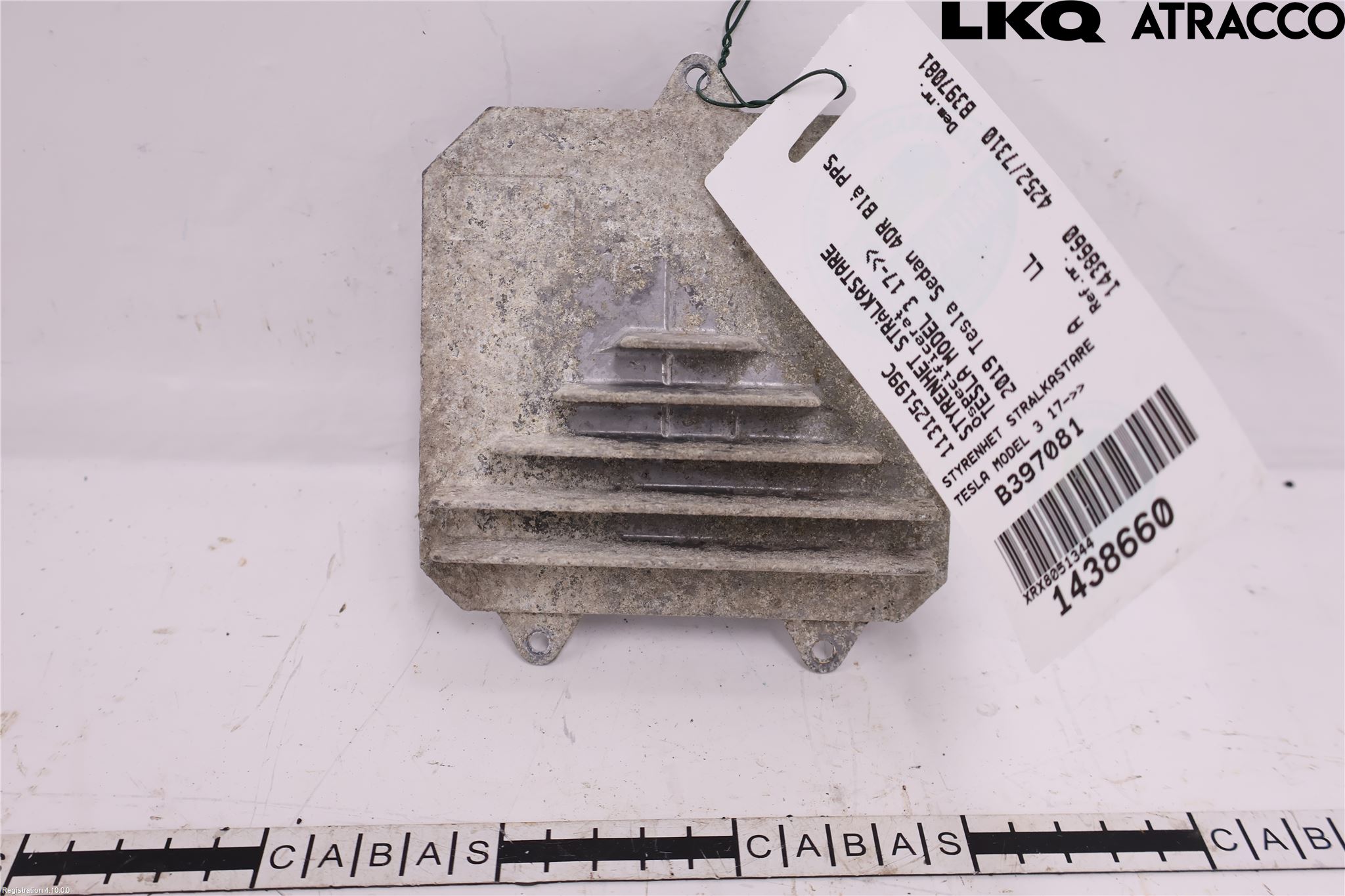 Tesla MODEL 3 17- Styrenhet Strålkastare