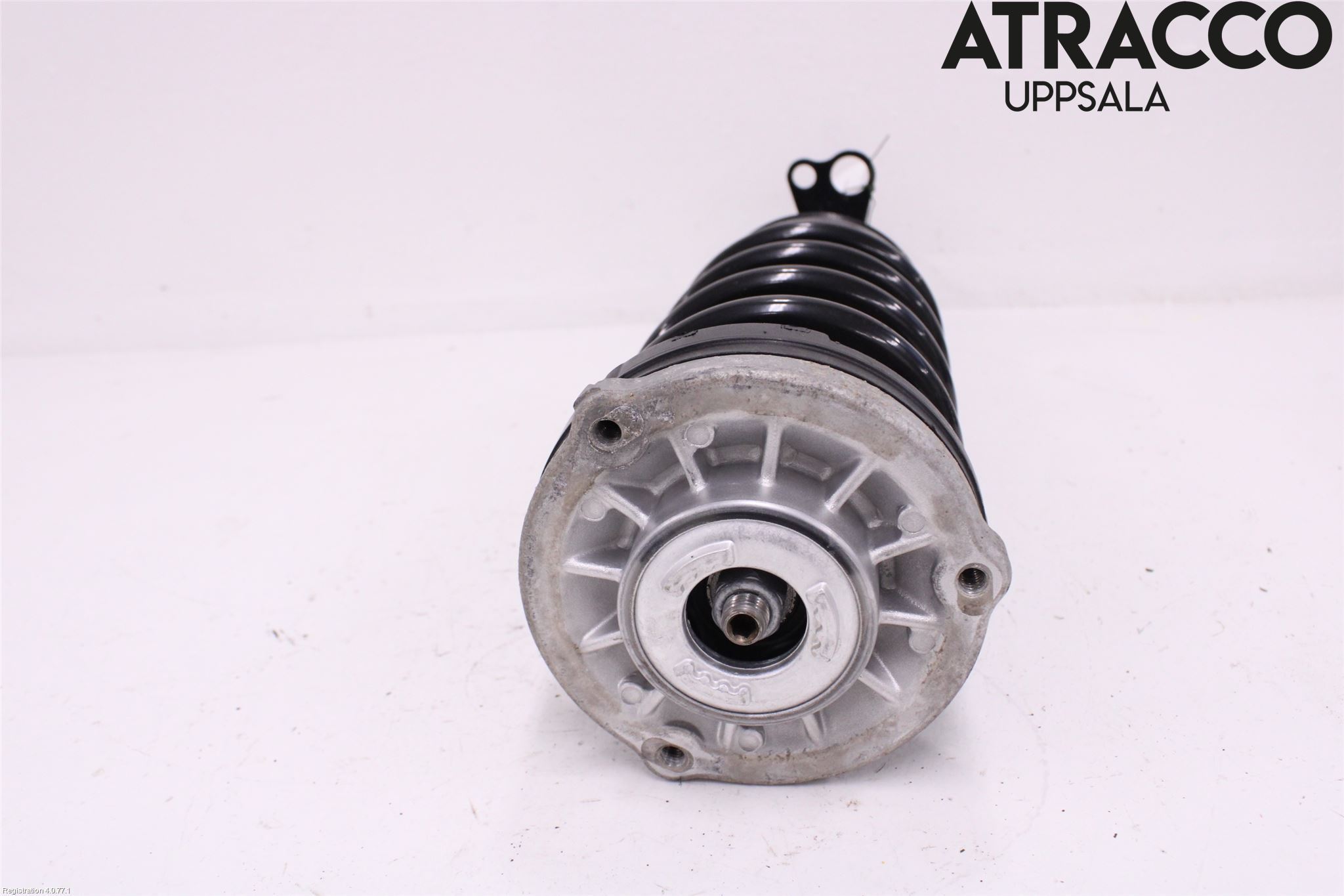 BMW 5 G30/G31/F90 17-23 Fjäderben Fram Höger