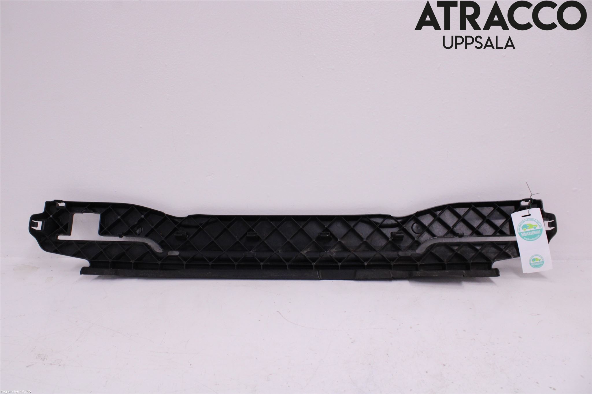 BMW 5 F10/F11/F18 09-17 Stötfångardel Bak Mitt