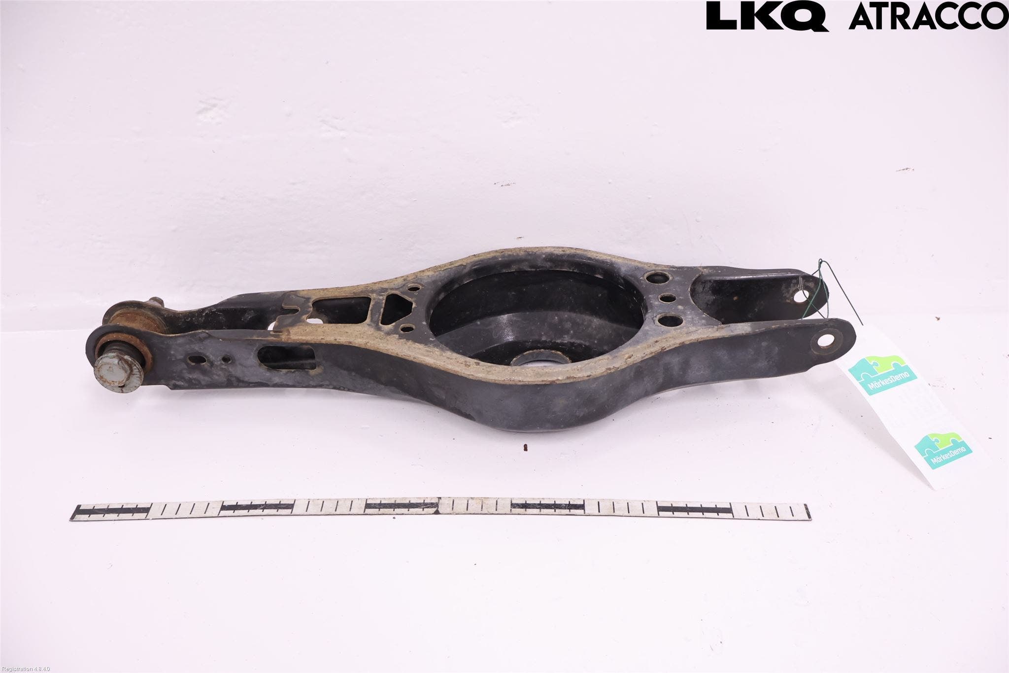 Toyota C-HR 16-23 Bärarm Bak Höger