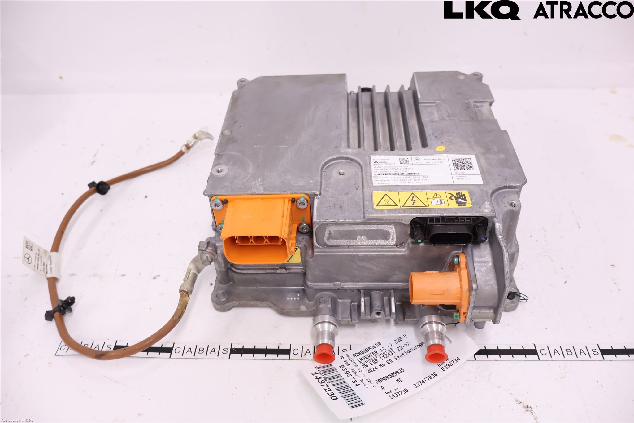 Mercedes-Benz MB EQB (X243) 22- Inverter 12 -> 220 V