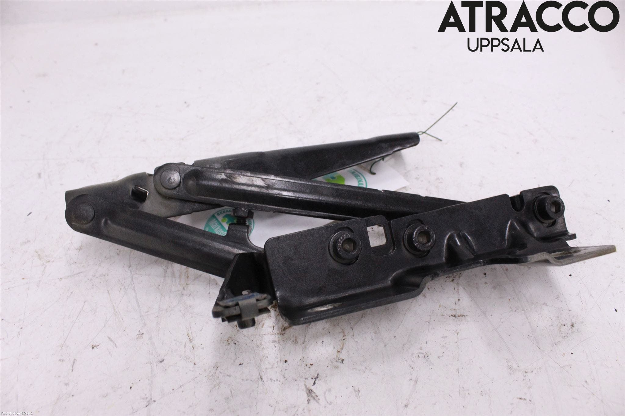 Opel INSIGNIA 09-16 Huvgångjärn