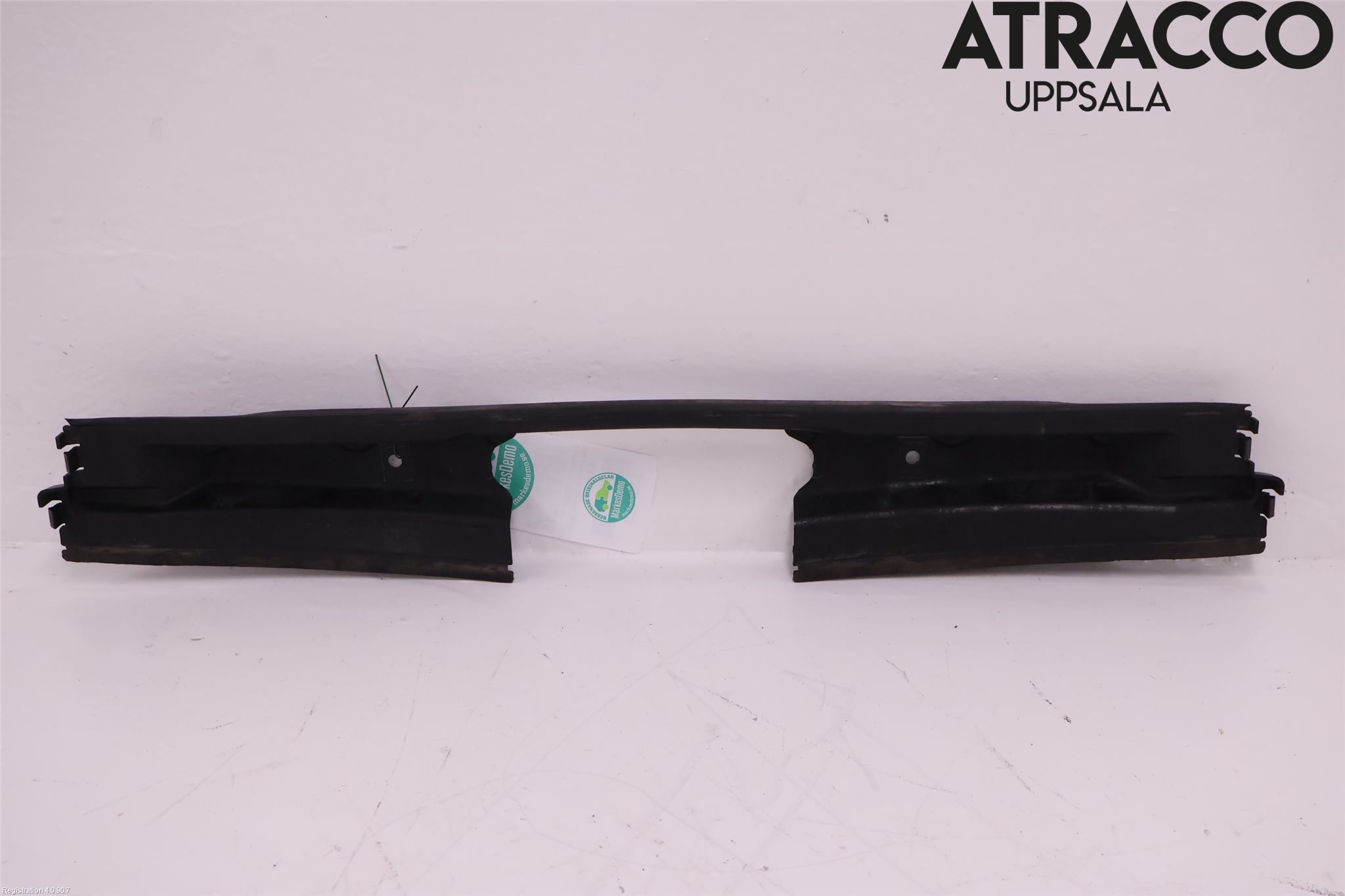 BMW 5 E60/61 Sed/Tou 02-10 Kylarfäste-Ram-Balk