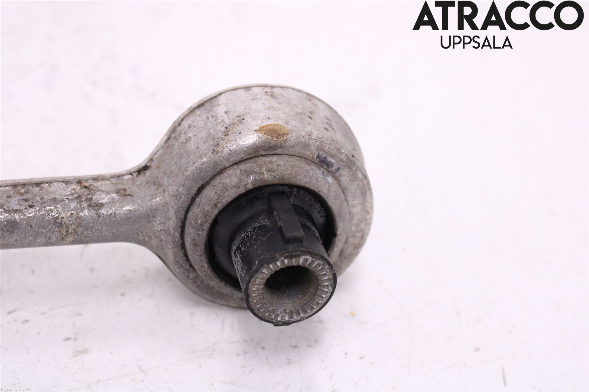 BMW 3 E90/91 SED/TOU 05-12 Bärarm Fram Undre Hö