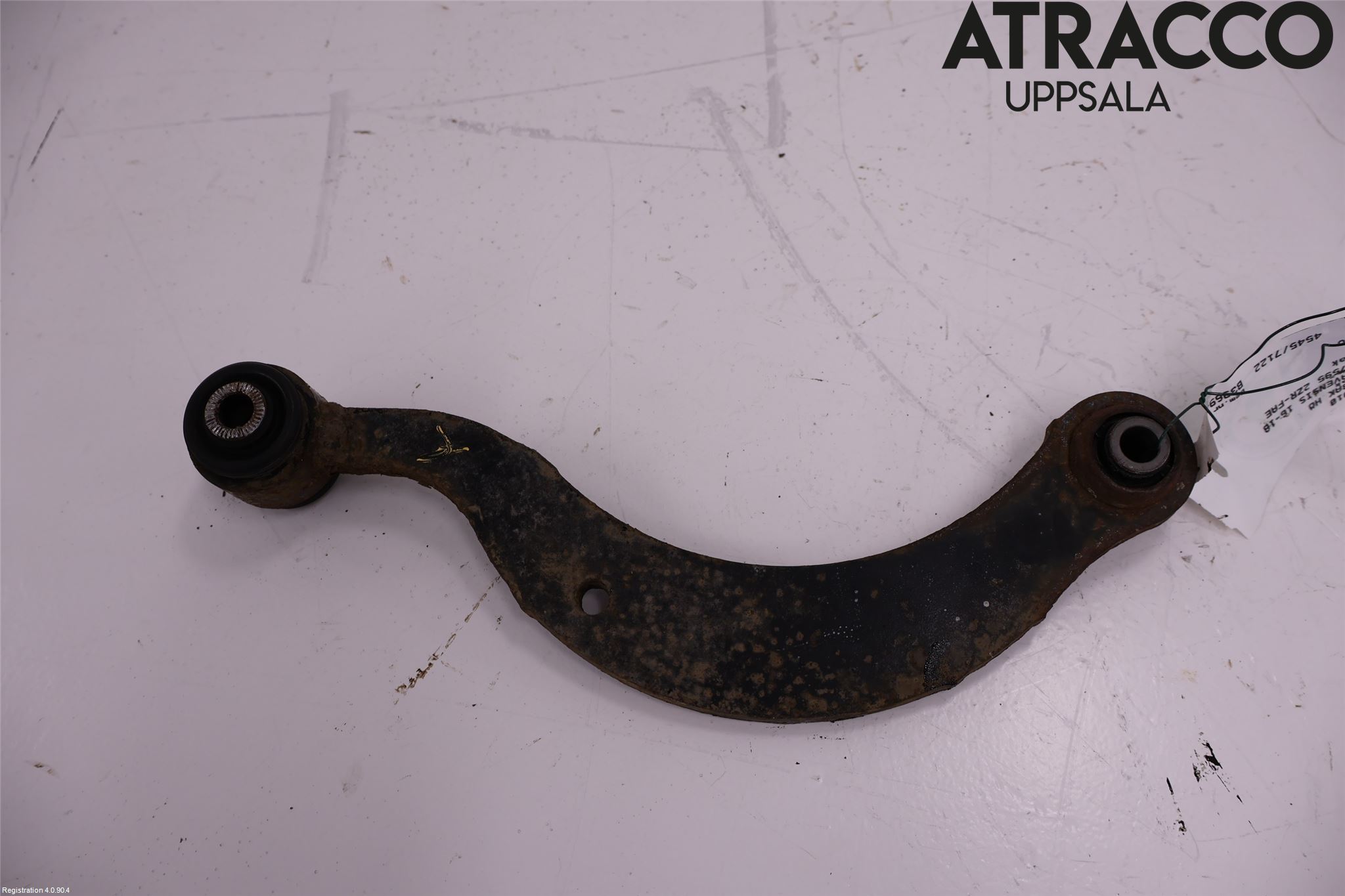 Toyota AVENSIS 16-18 Bärarm Bak Höger