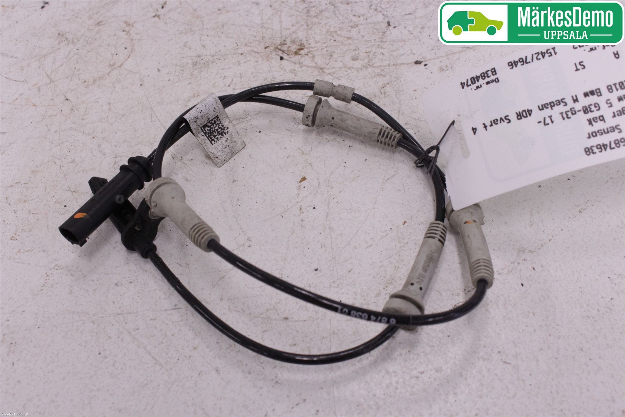 BMW 5 G30/G31/F90 17-23 Abs Sensor