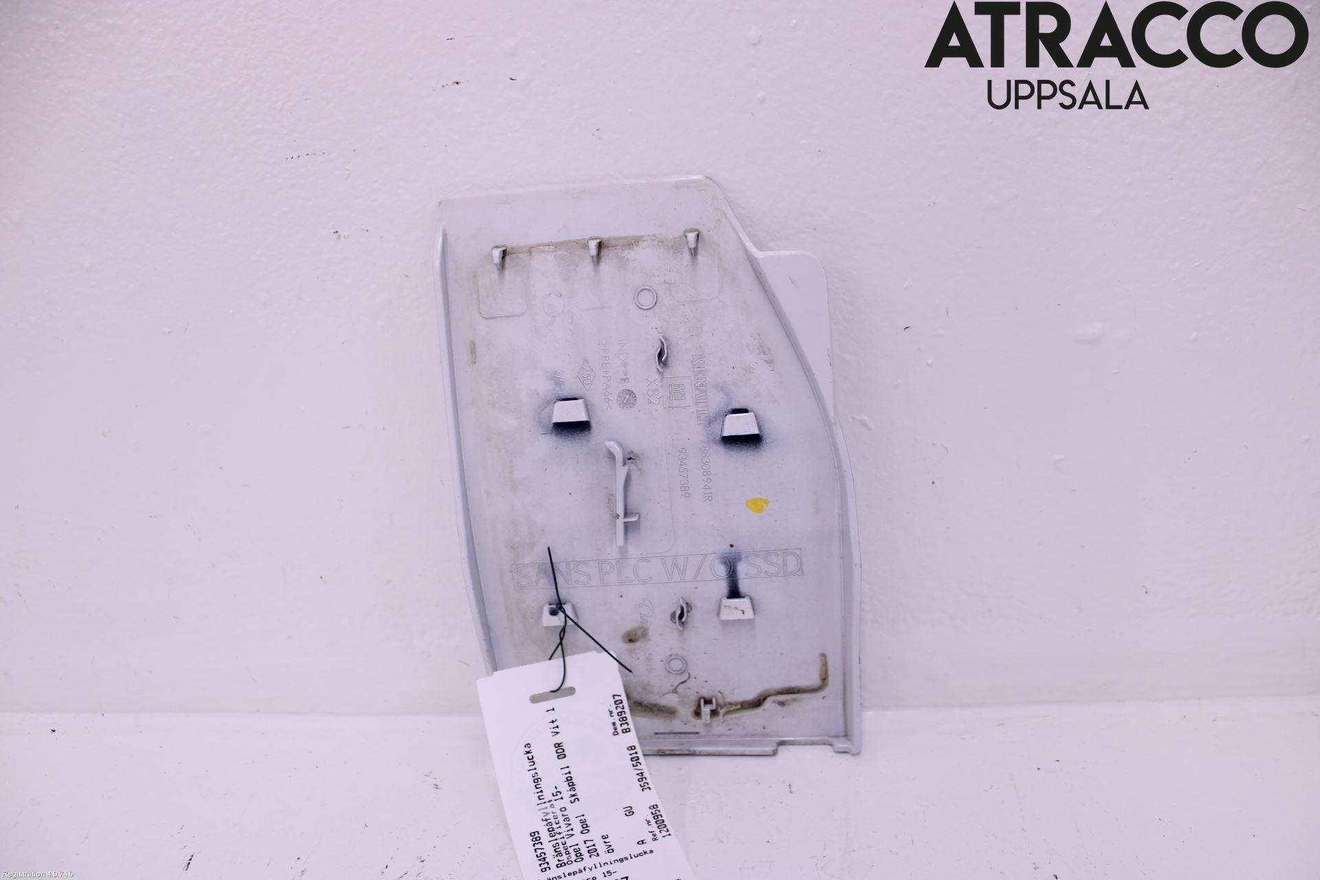 Opel VIVARO 15-19 Tanklucka