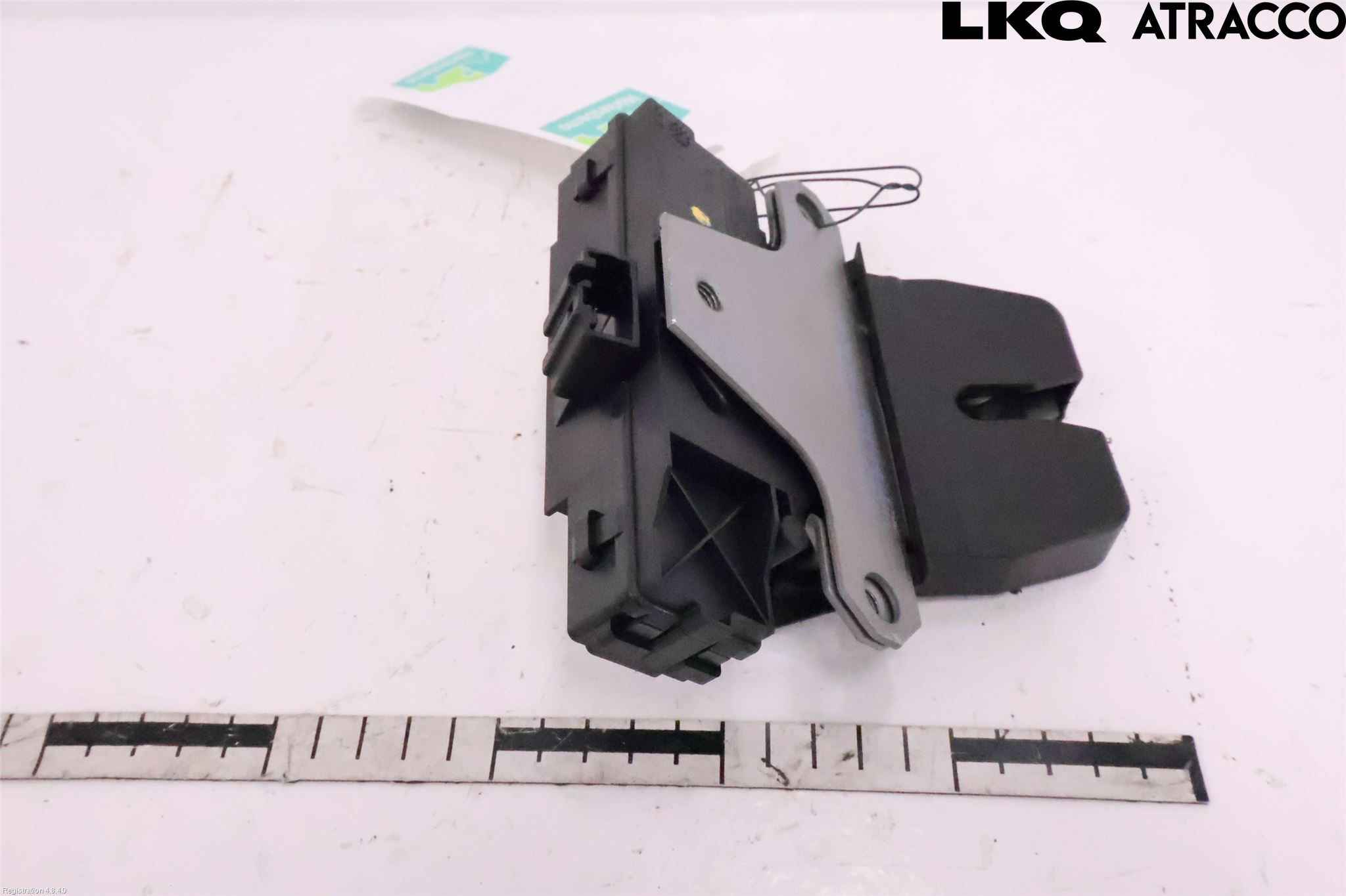 Ford FOCUS     04-07 Låskista Baklucka