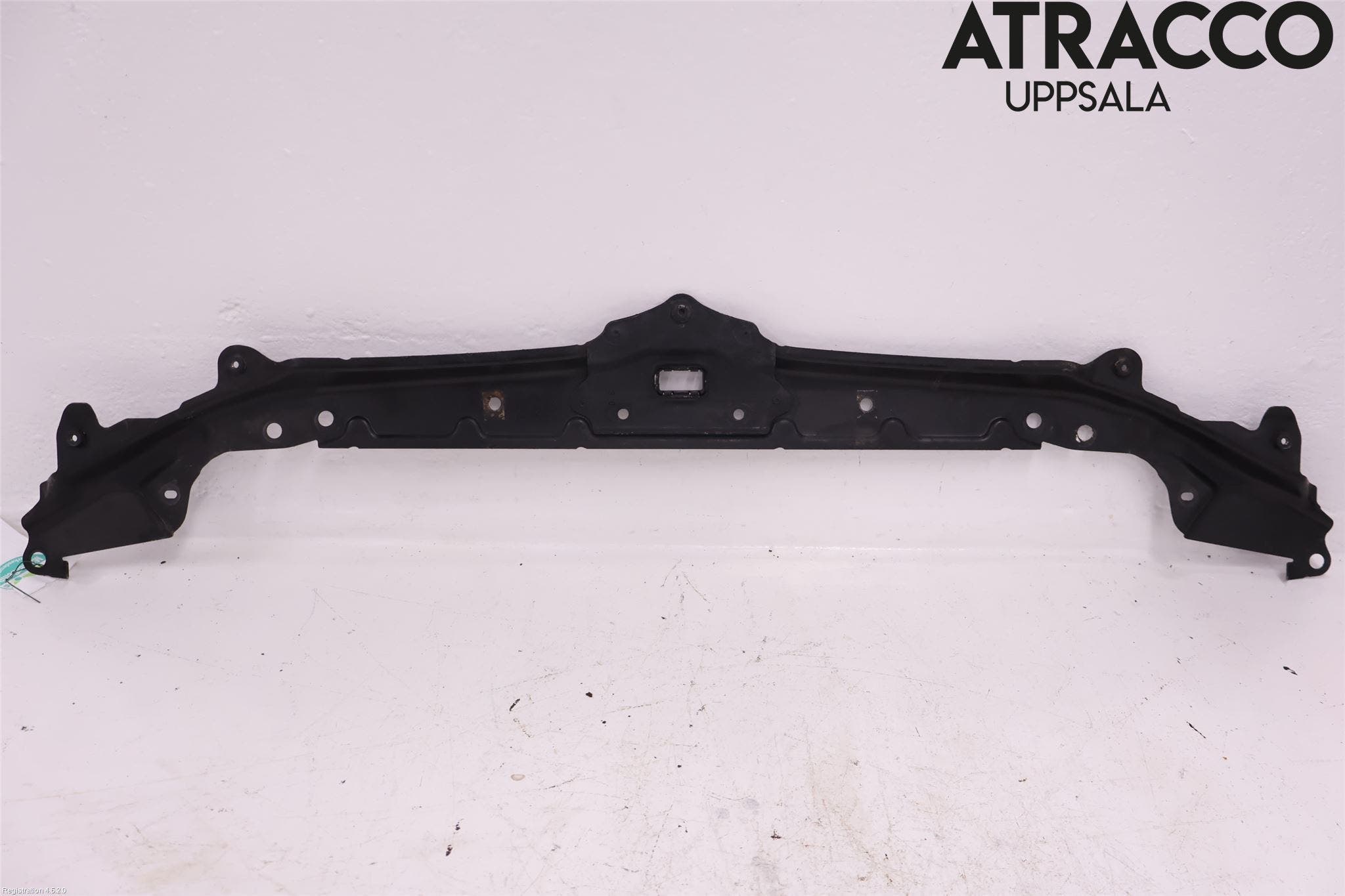 BMW 5 E60/61 Sed/Tou 02-10 Frontplåt