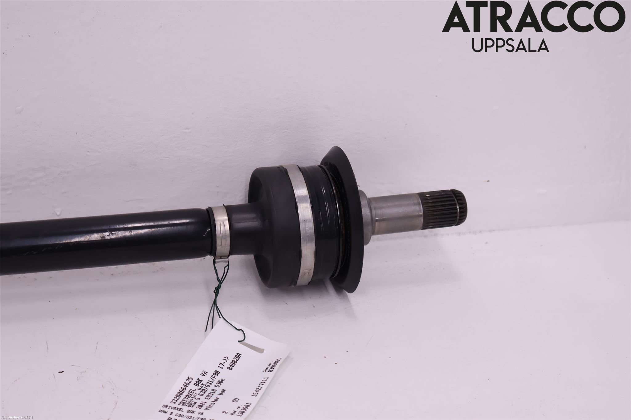 BMW 5 G30/G31/F90 17-23 Drivaxel Bak Vänster