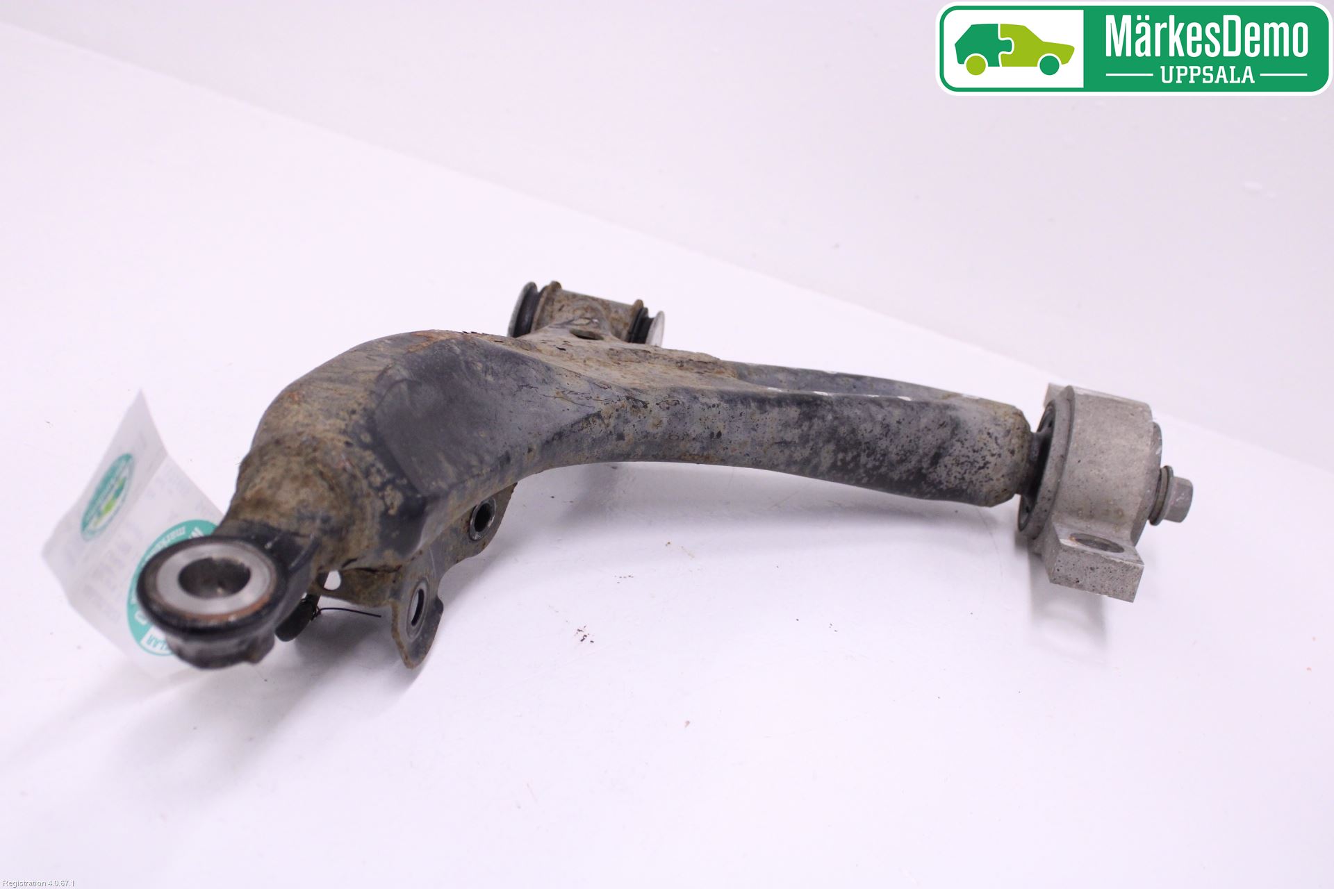 Lexus IS 220d/250/350 06-13 Bärarm Fram Undre Hö