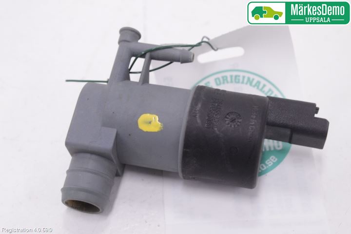 Nissan NAVARA 05-16 Spolarpump Vindruta