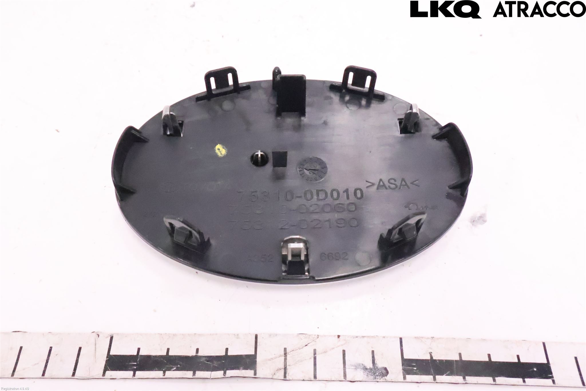 Toyota YARIS CROSS XP21 21- Emblem