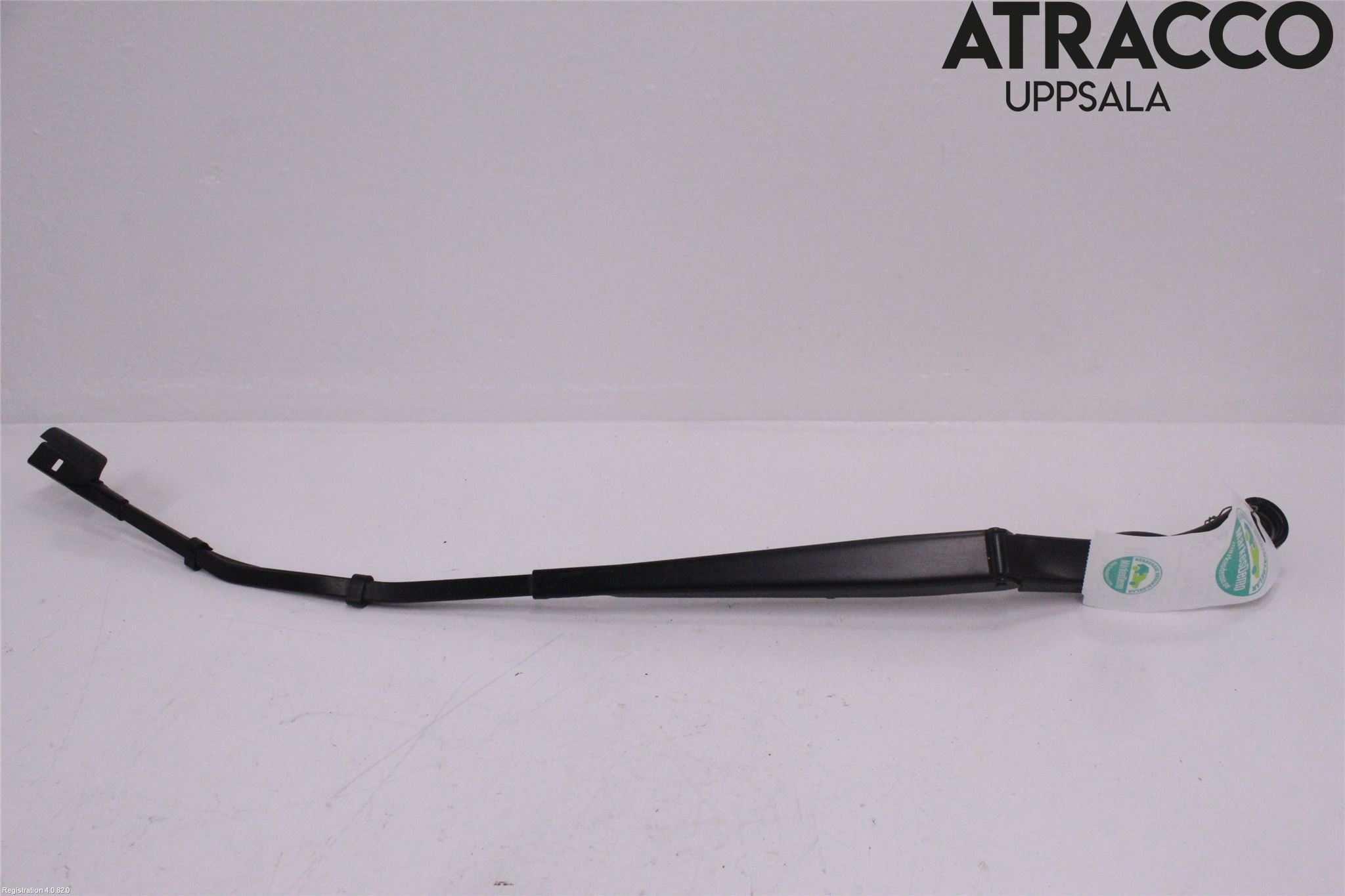 Tesla MODEL Y 21- Torkararm Armar Vindruta