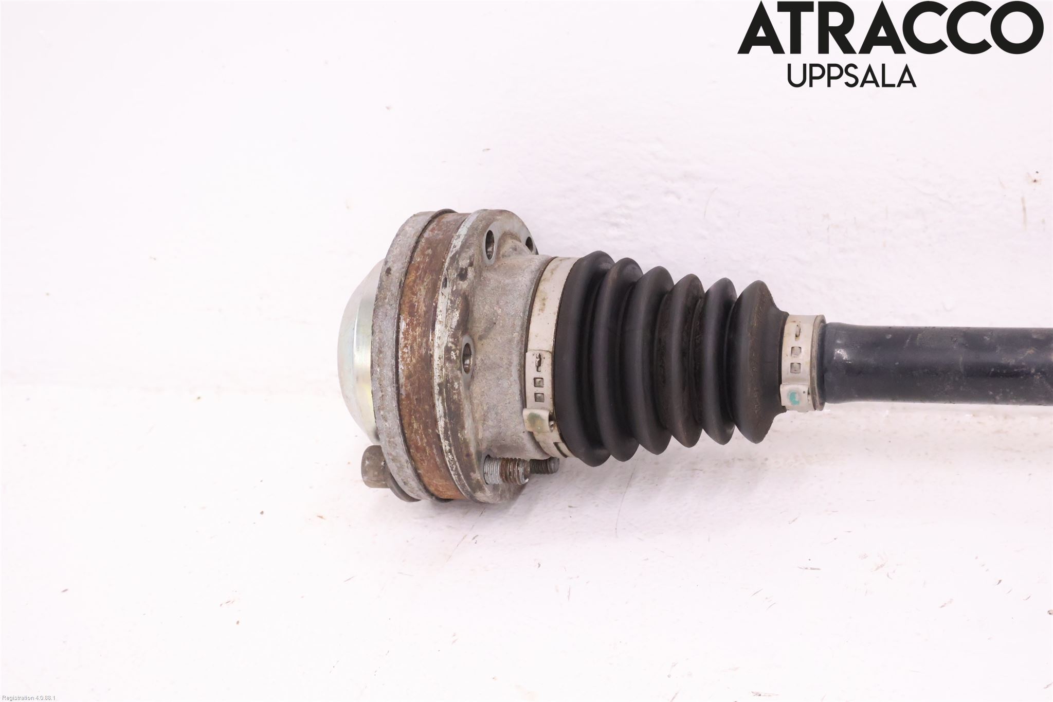 Volkswagen VW CADDY 11-15 Drivaxel Fram Vänster