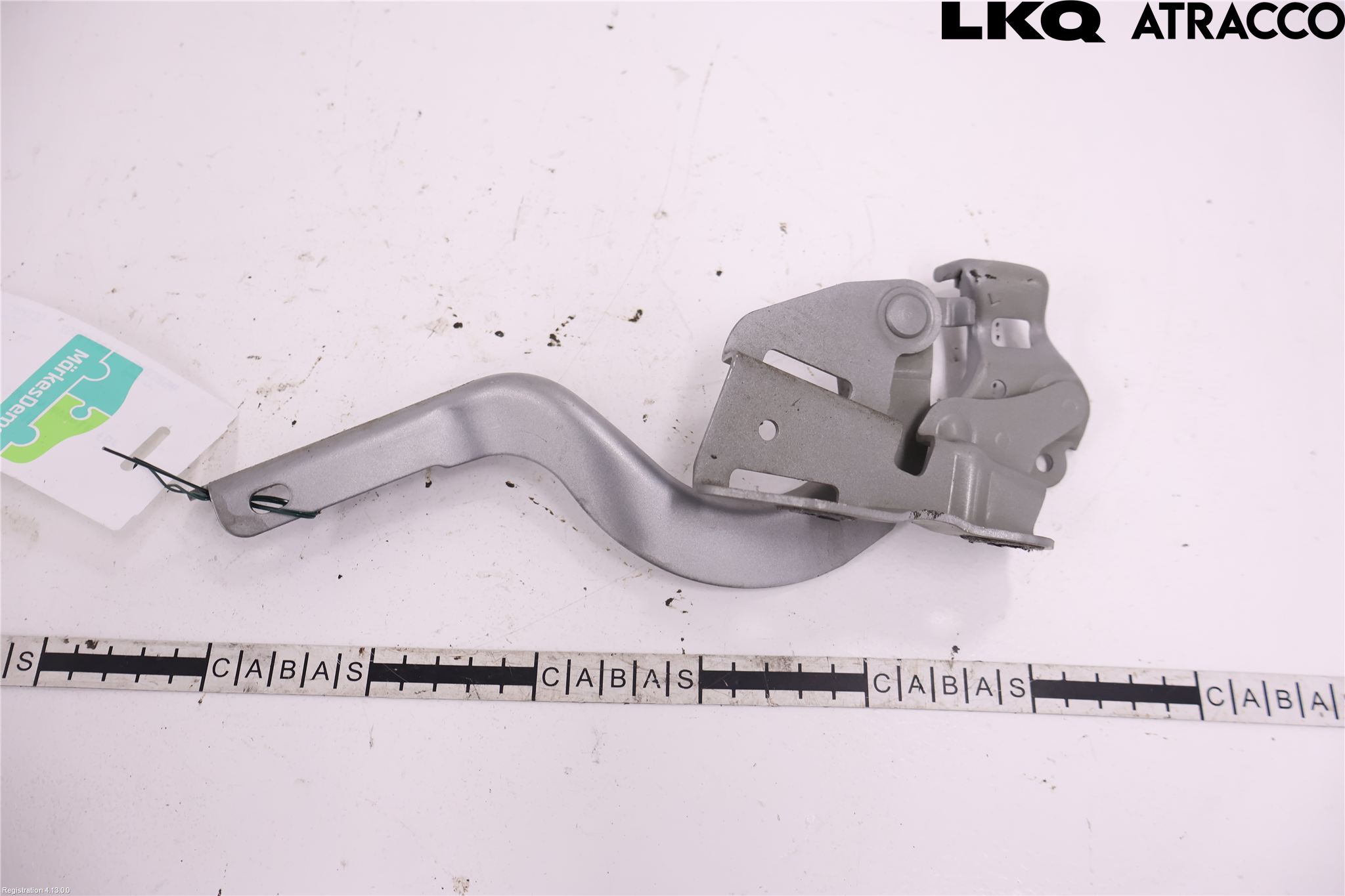 Toyota AURIS 13-19 Huvgångjärn