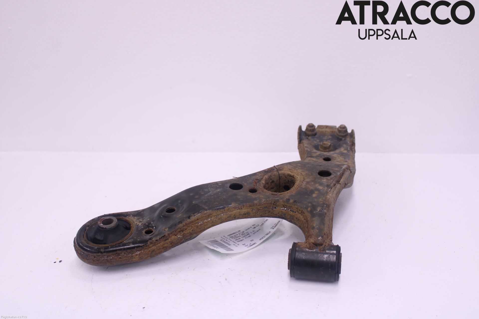 Toyota AURIS 10-12 Bärarm Fram Undre Hö