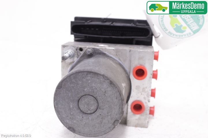 Toyota AVENSIS 09-15 Abs Hydraulaggregat