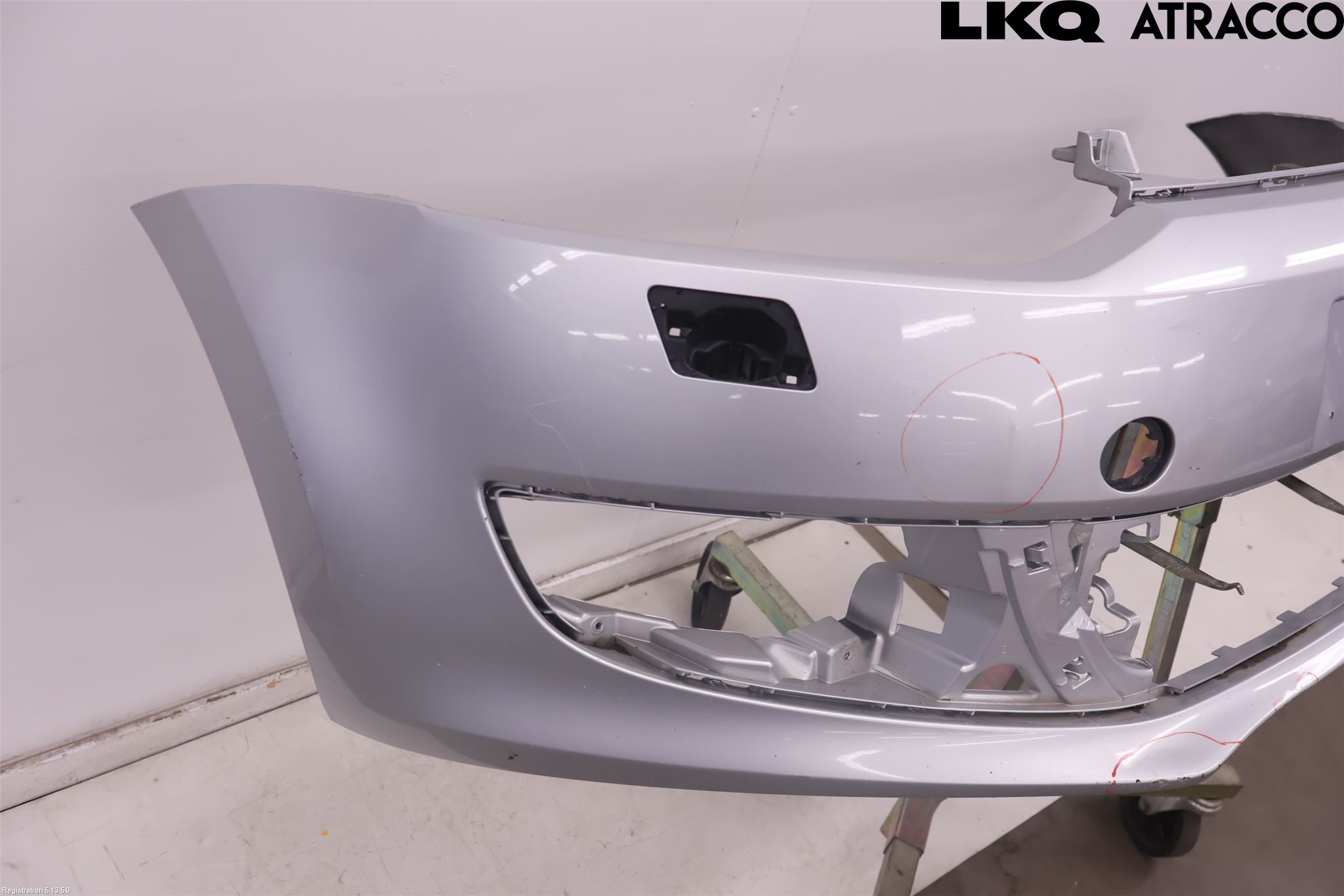 Volkswagen VW POLO 10-17 Stötfångarbeklädnad Fram