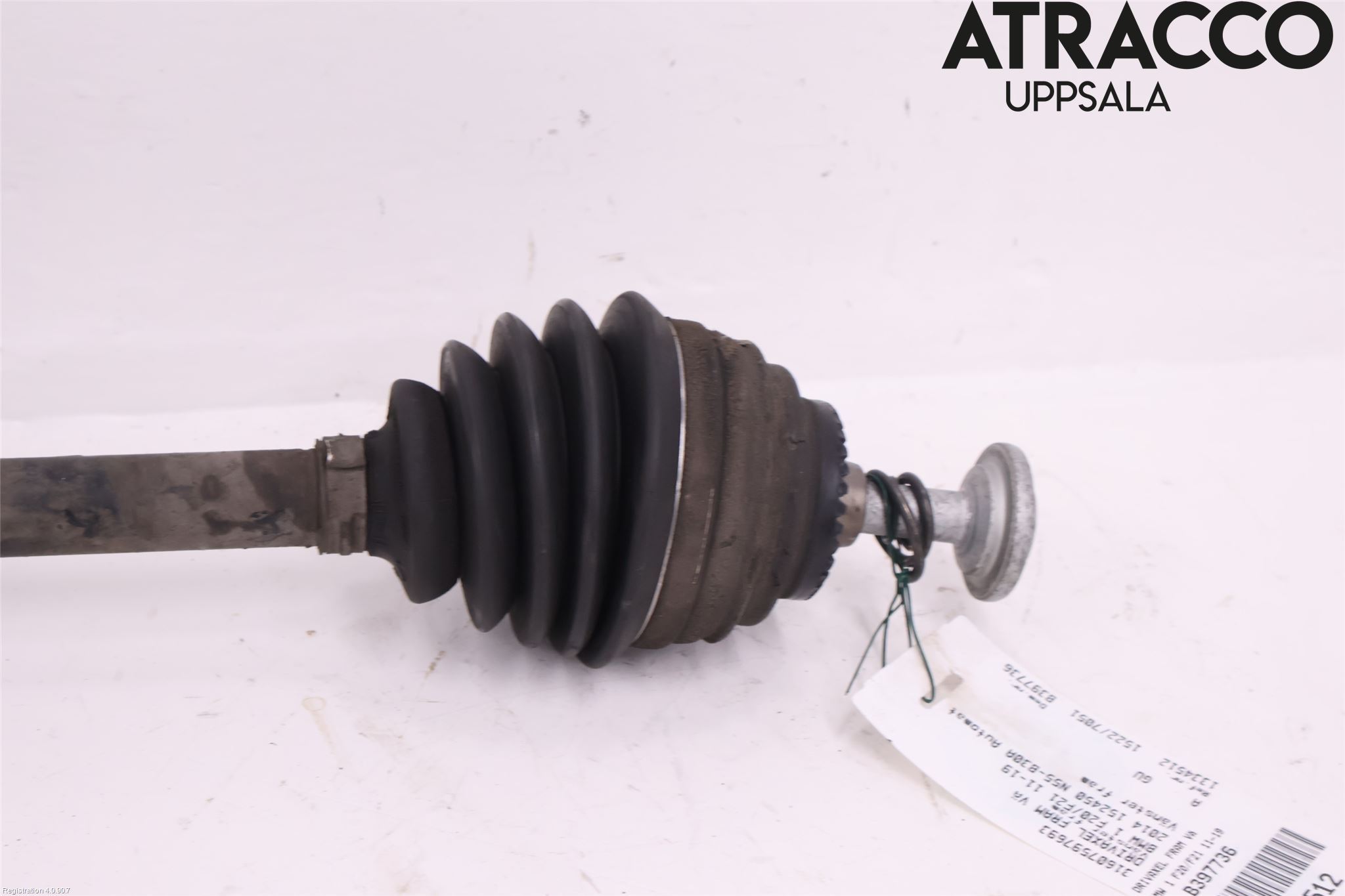 BMW 1 F20/F21 11-19 Drivaxel Fram Vänster