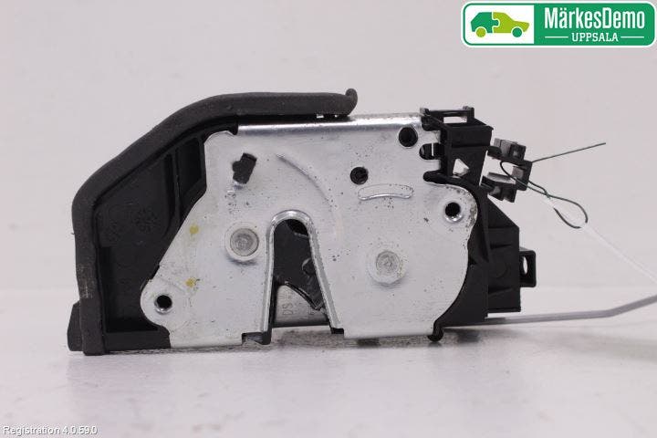 BMW X3 F25 10-17 Låskista-Dörrlås